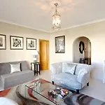 Διαμέρισμα Protea 214-cleverdetails, Located In Heart Of Sleeps 2 Adults, 1child *