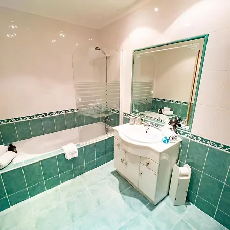 Apartment Protea 214-cleverdetails, Located In Heart Of Sleeps 2 Adults, 1child
